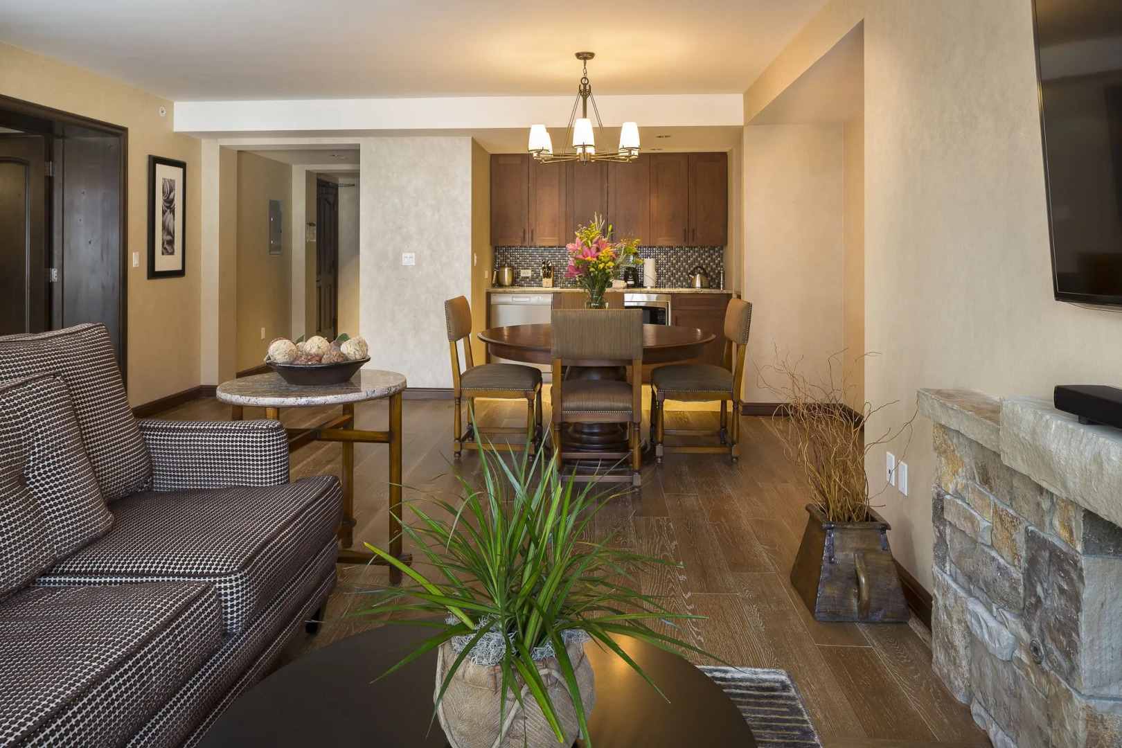 Madeline Hotel & Residences, Auberge Collection