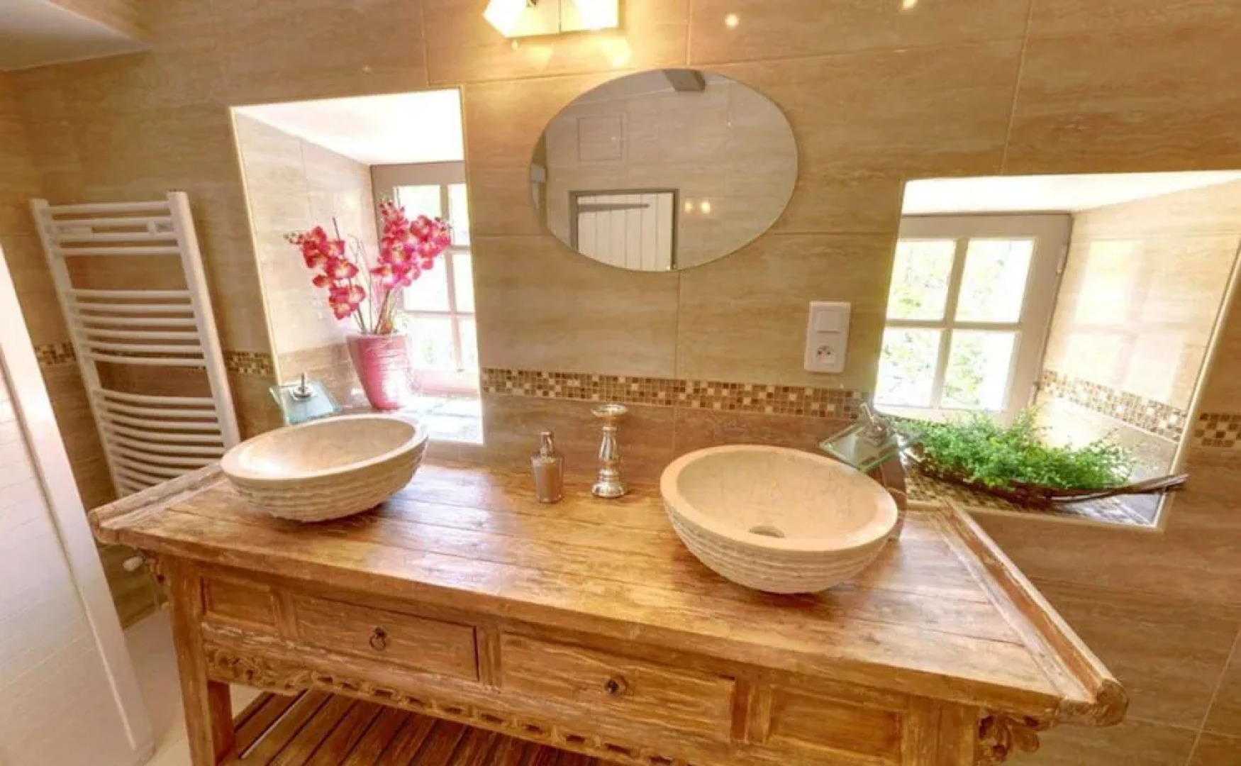 Le Mas des 5 Fontaines. Chambres d'hôtes