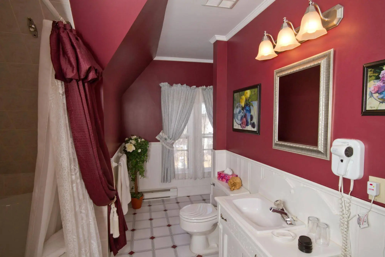 Victoria's Historic Inn