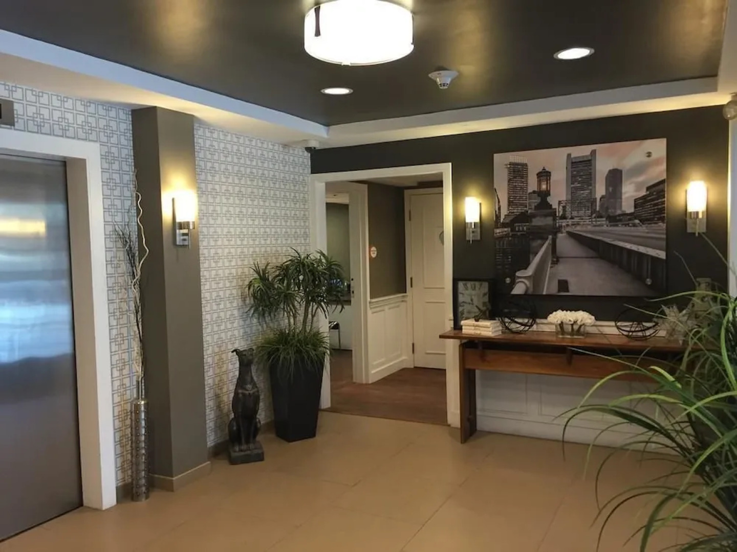 One Bedroom Apartment Near Fenway Park by Namastay