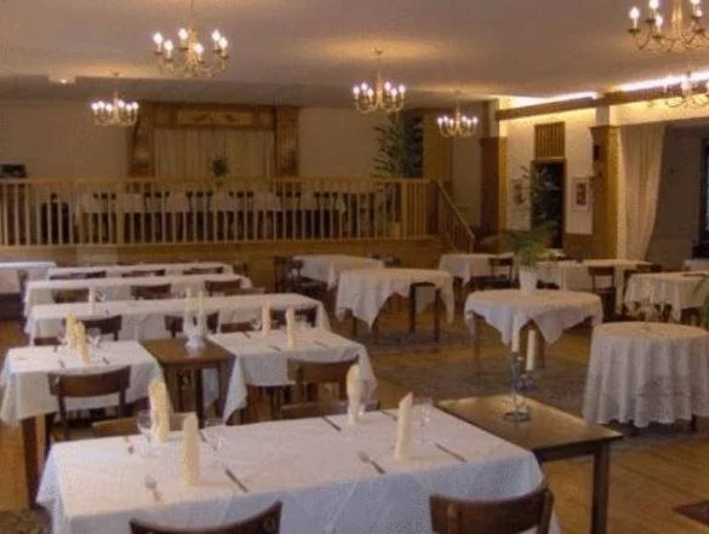 Hôtel Restaurant À LEtoile