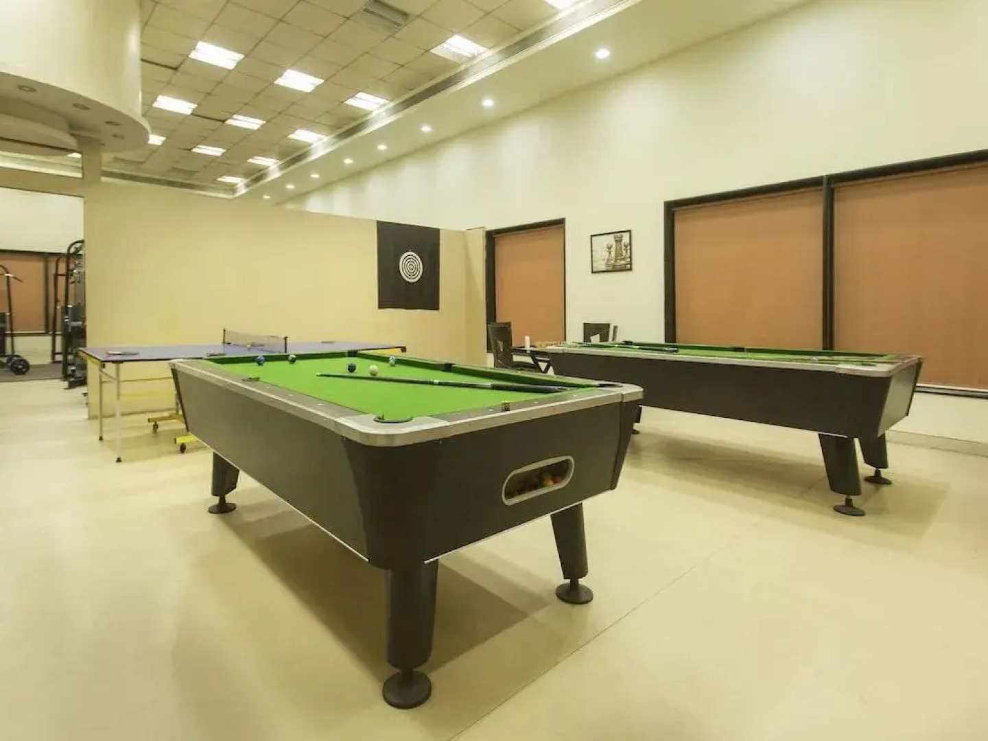 Emerald Resort by OYO Rooms