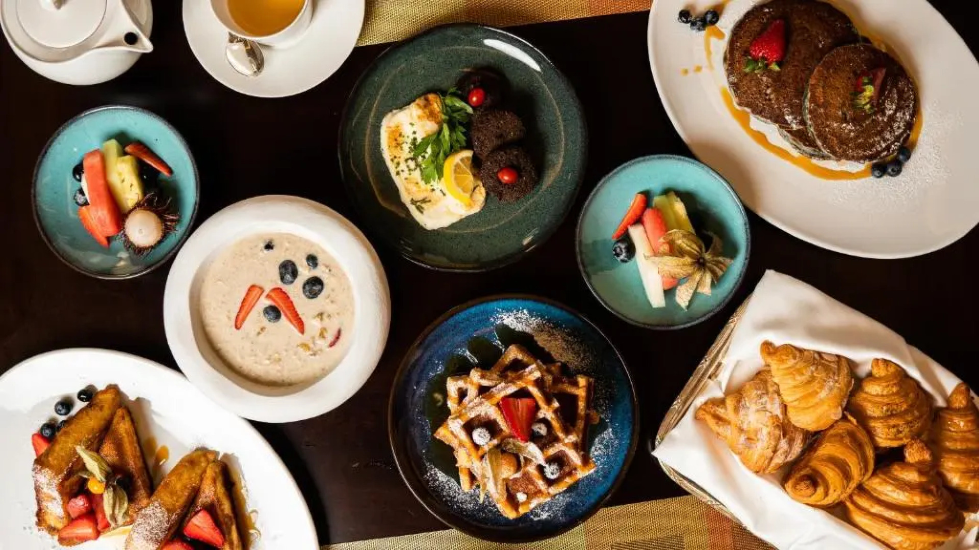 Hilton Salwa Beach Resort & Villas