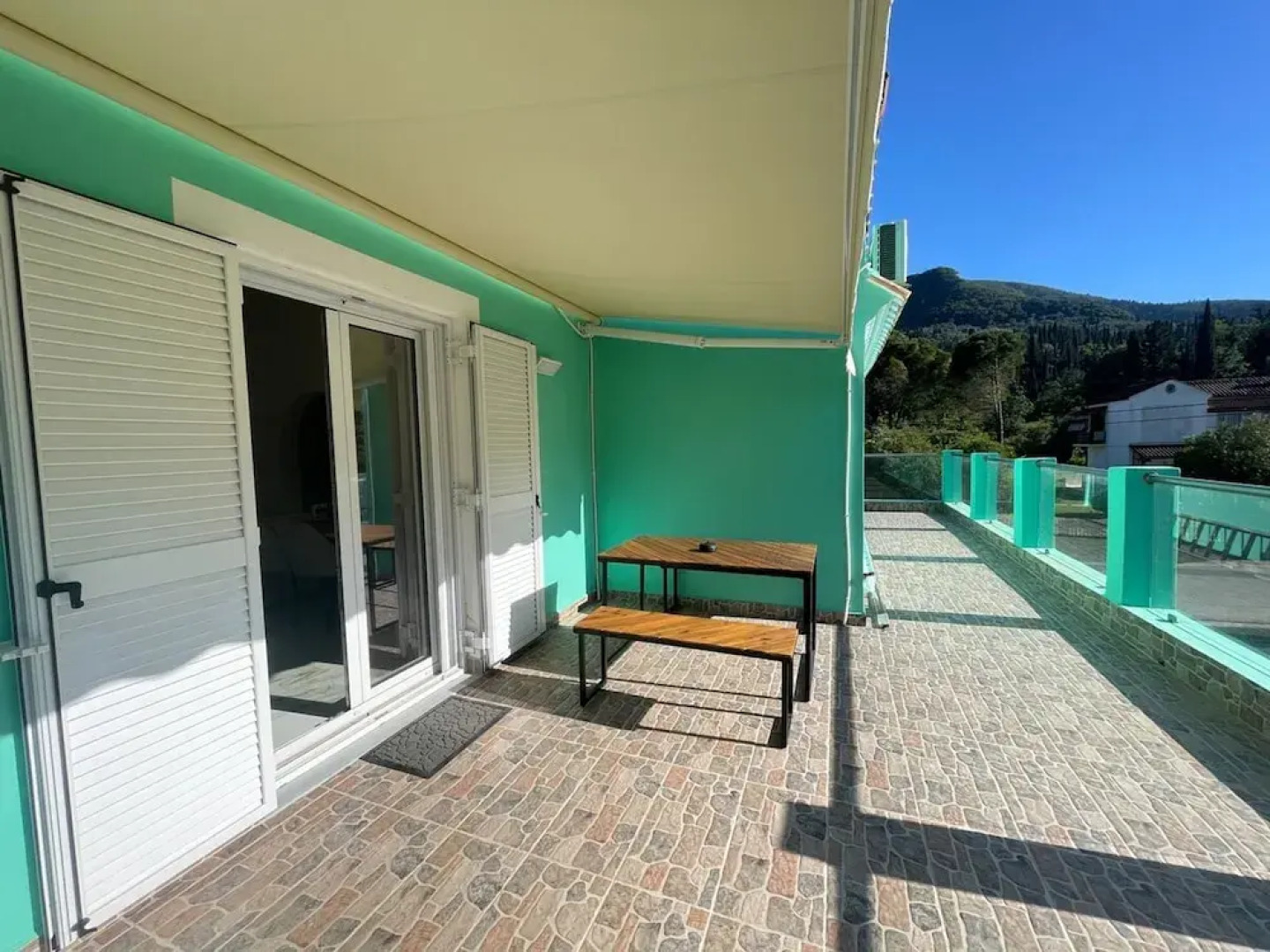 Magellanos Mint House- Kinopiastes