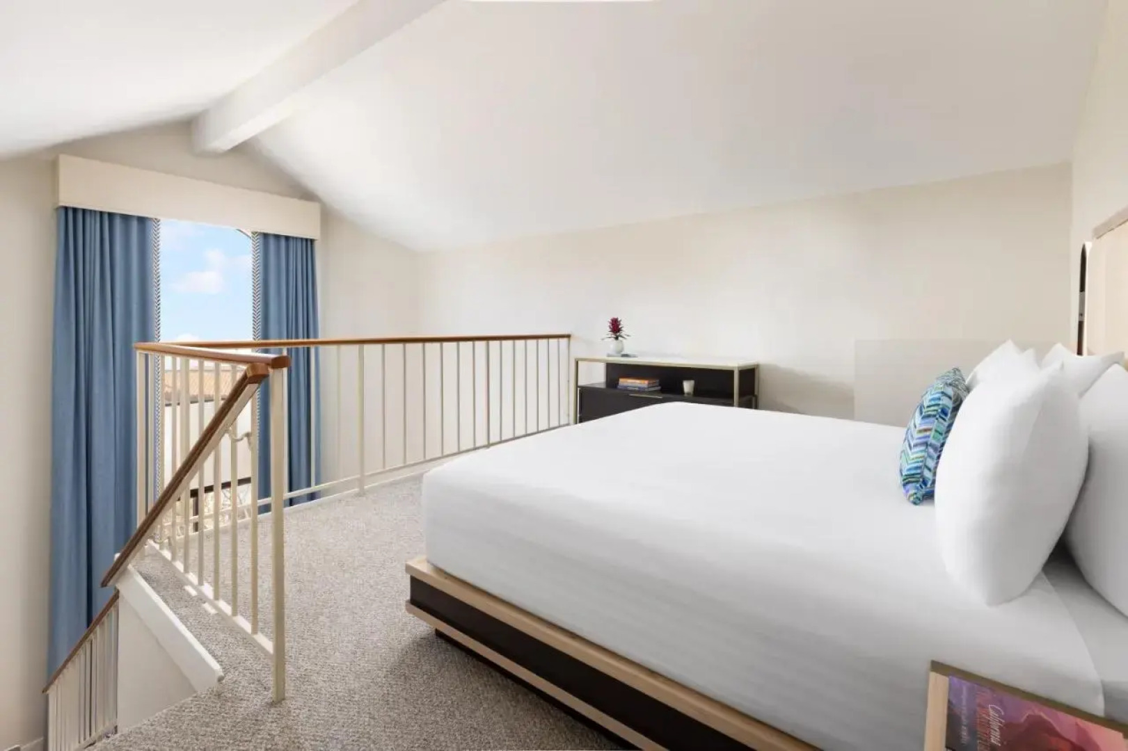 Country Inn & Suites By Carlson Calabasas