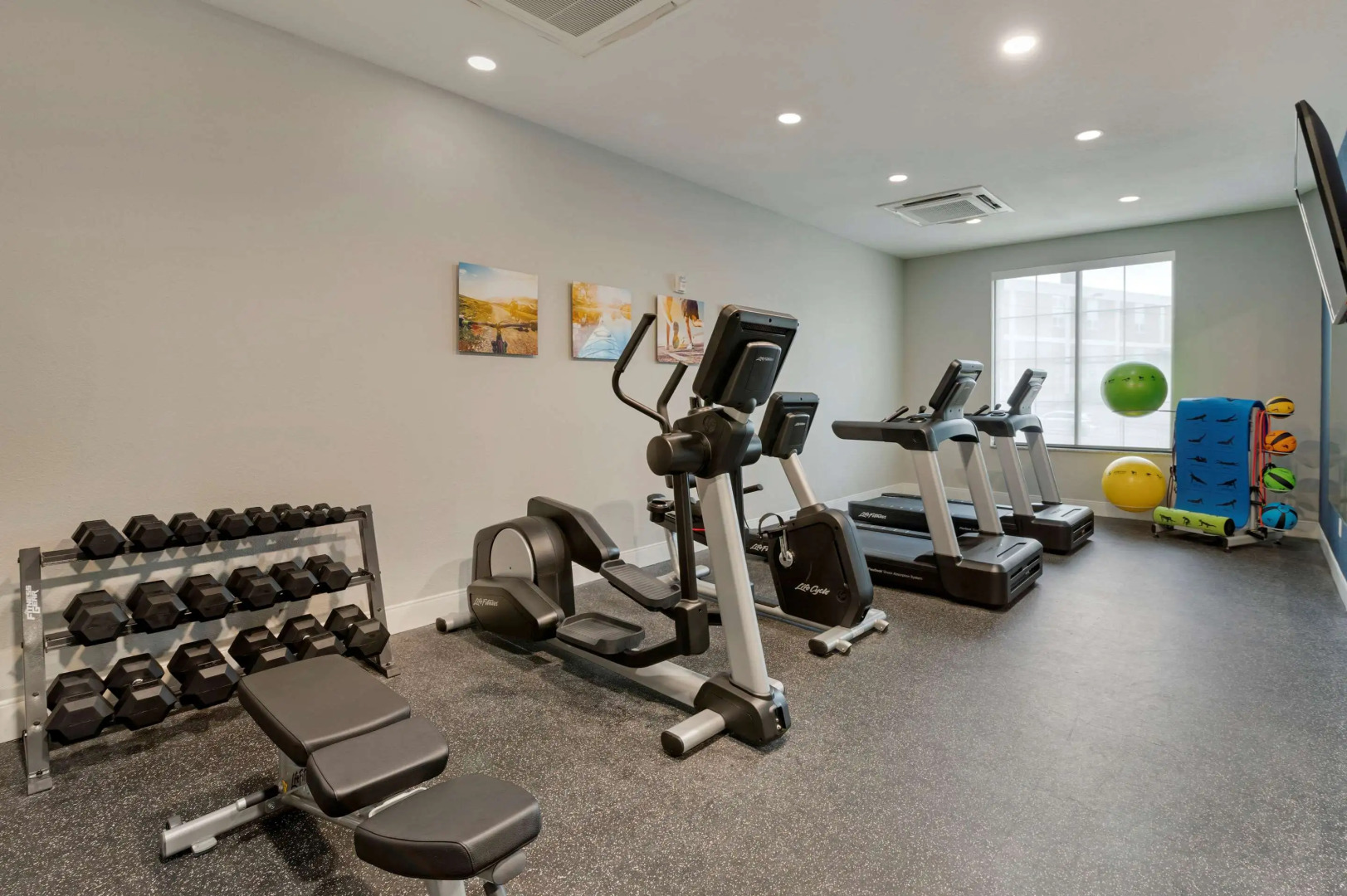 Comfort Suites Cincinnati University - Downtown