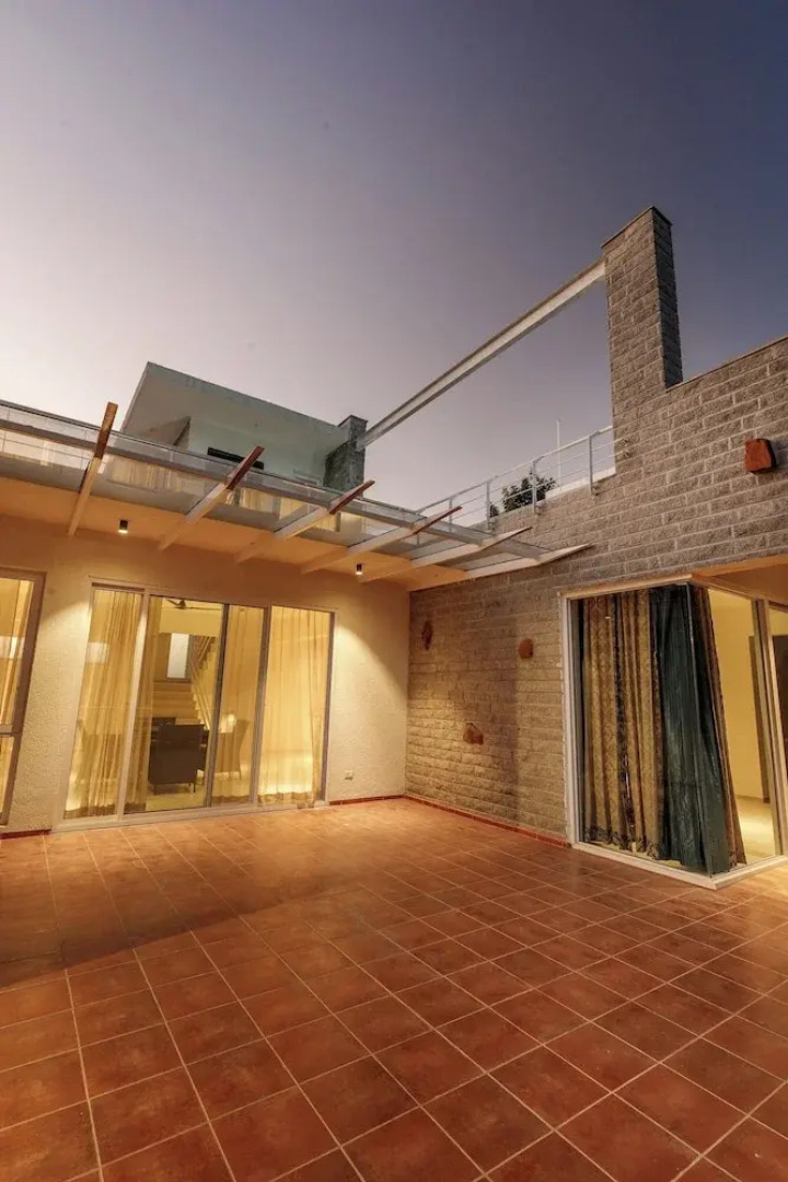 Royal County Villa by Stayjade