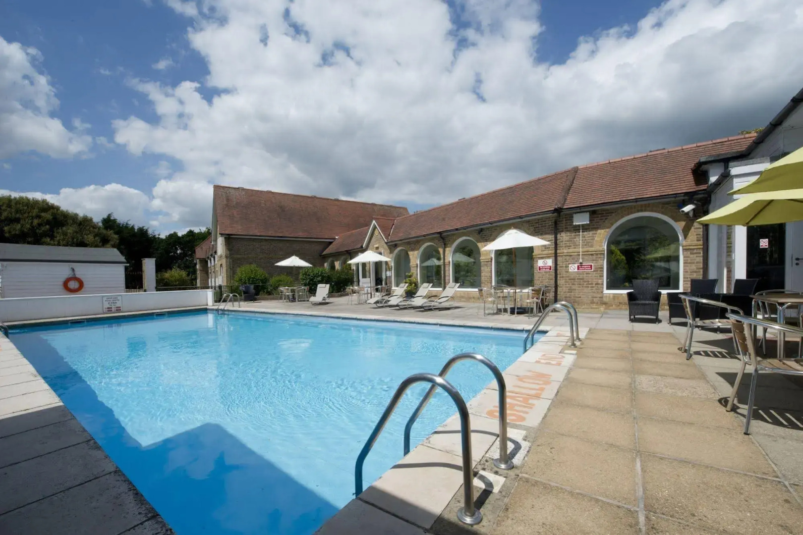 The Broadway Park Hotel