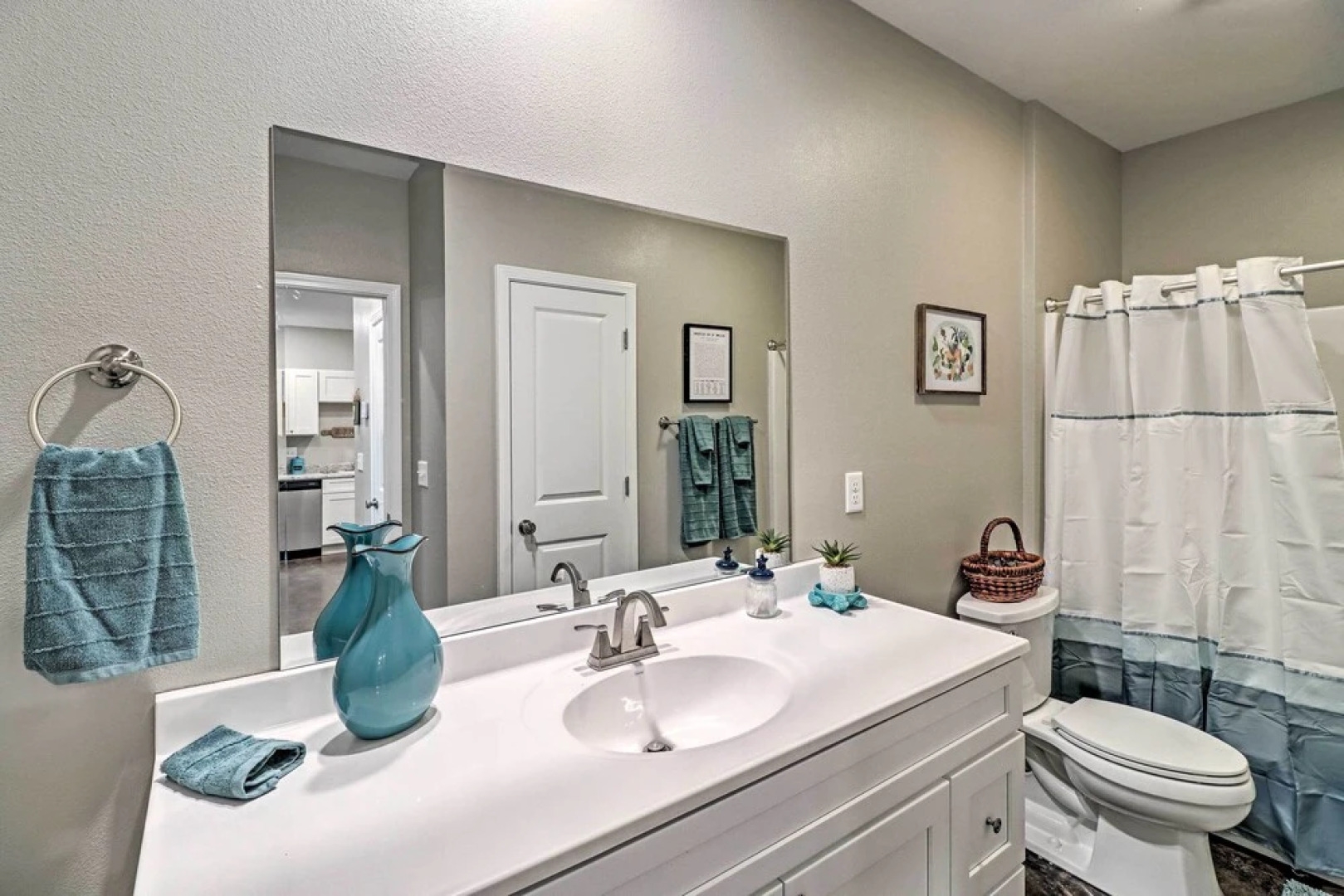 Dtwn Bull Shoals Condo: 1 Mi to Lake Access!