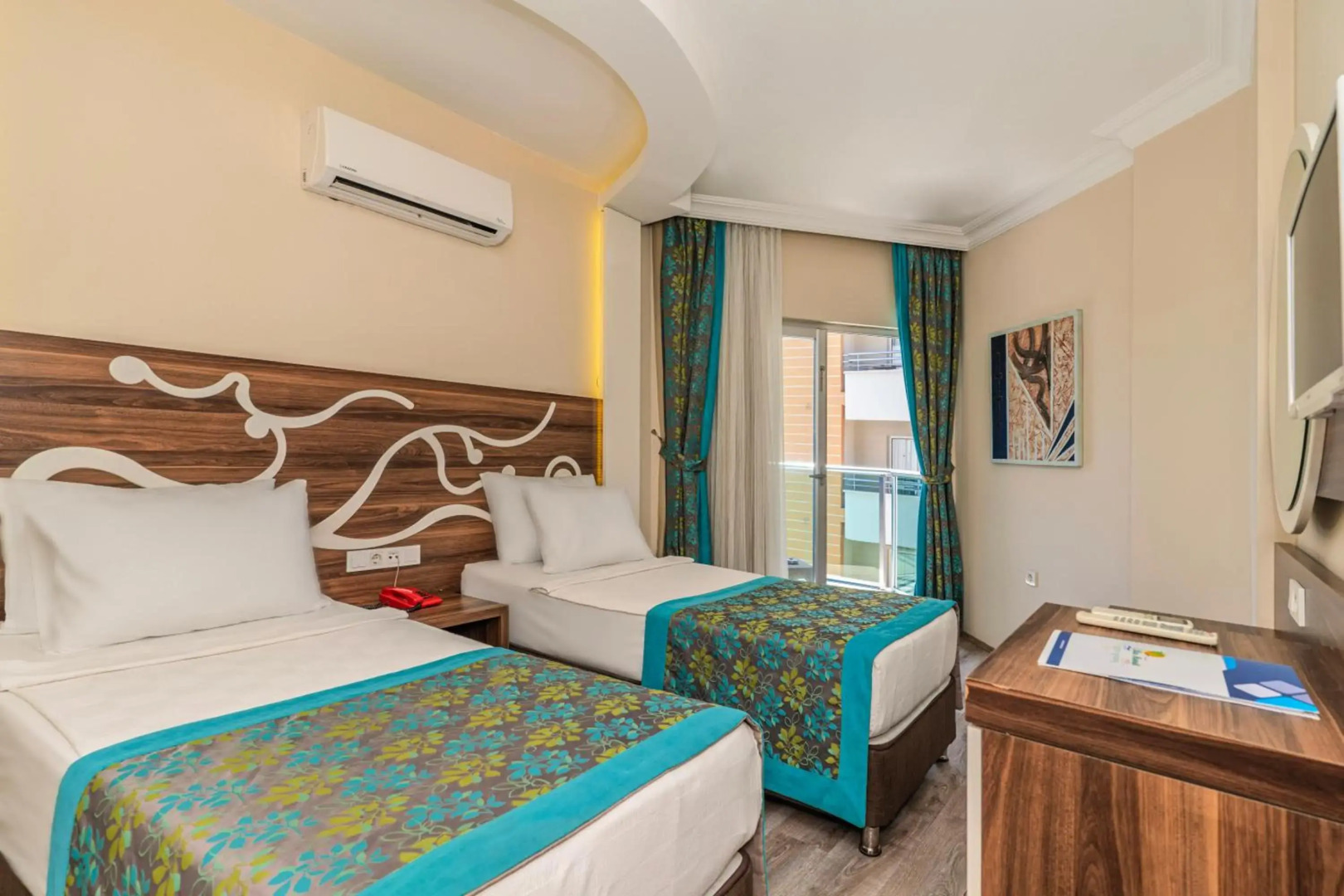 Kleopatra Blue Hawaii Hotel