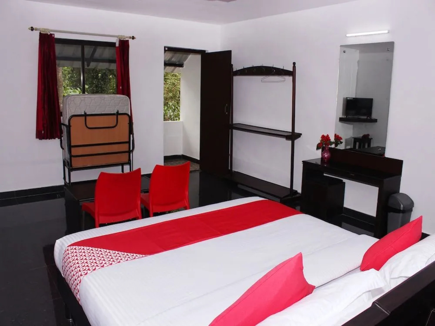 OYO 14807 Hotel Yercaud The Raintrees