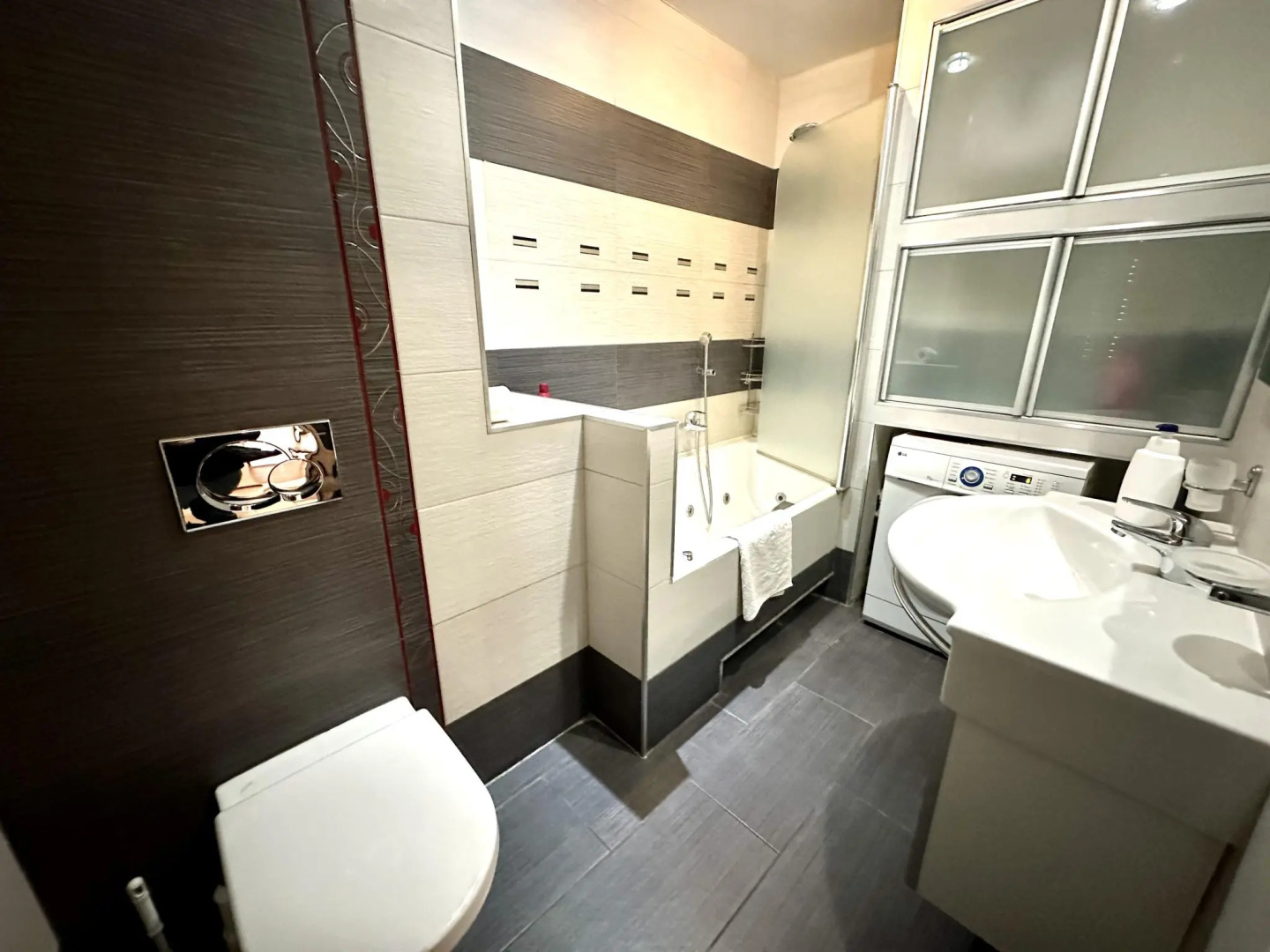 Апартаменты Флэтс-Лайн на  ул. Красноармейская, д. 100