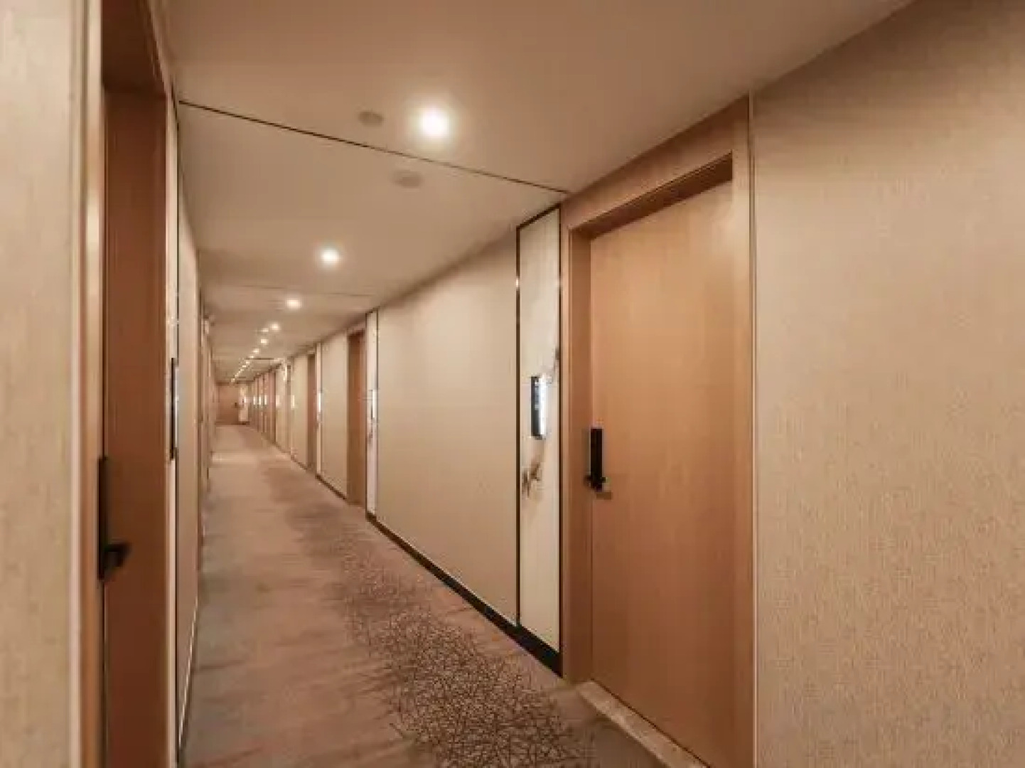 Qingmu Select Hotel (Jurong Baohua Xianlin Avenue Yuanboyuan Branch)