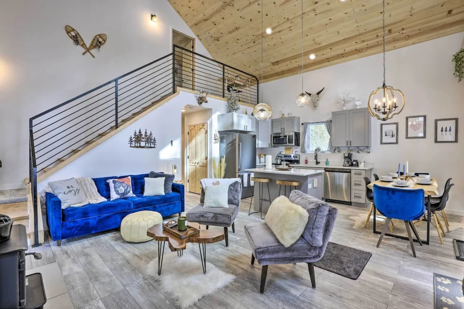 1 Mi to St Marys Glacier Trail: Modern Mtn Cabin!