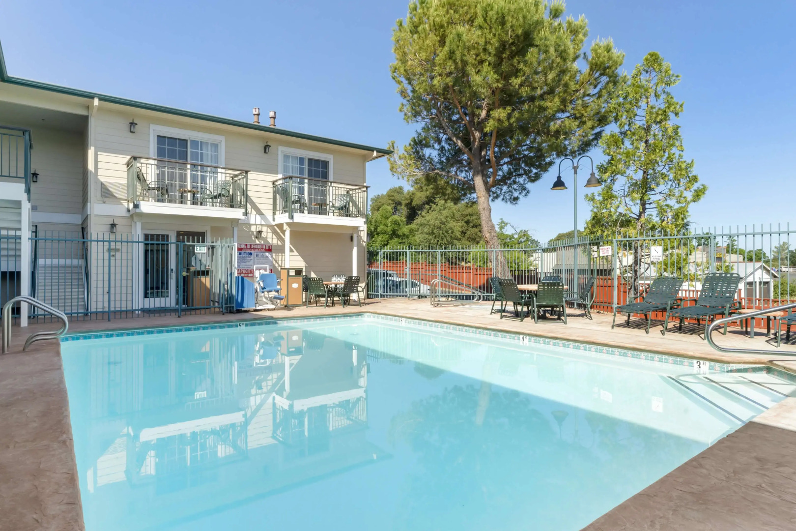 Best Western Cedar Inn & Suites