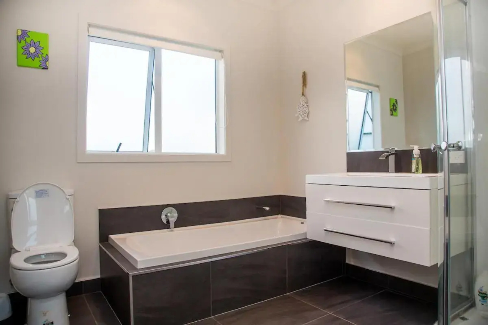 Waterfront Wonder - Matarangi Holiday Home