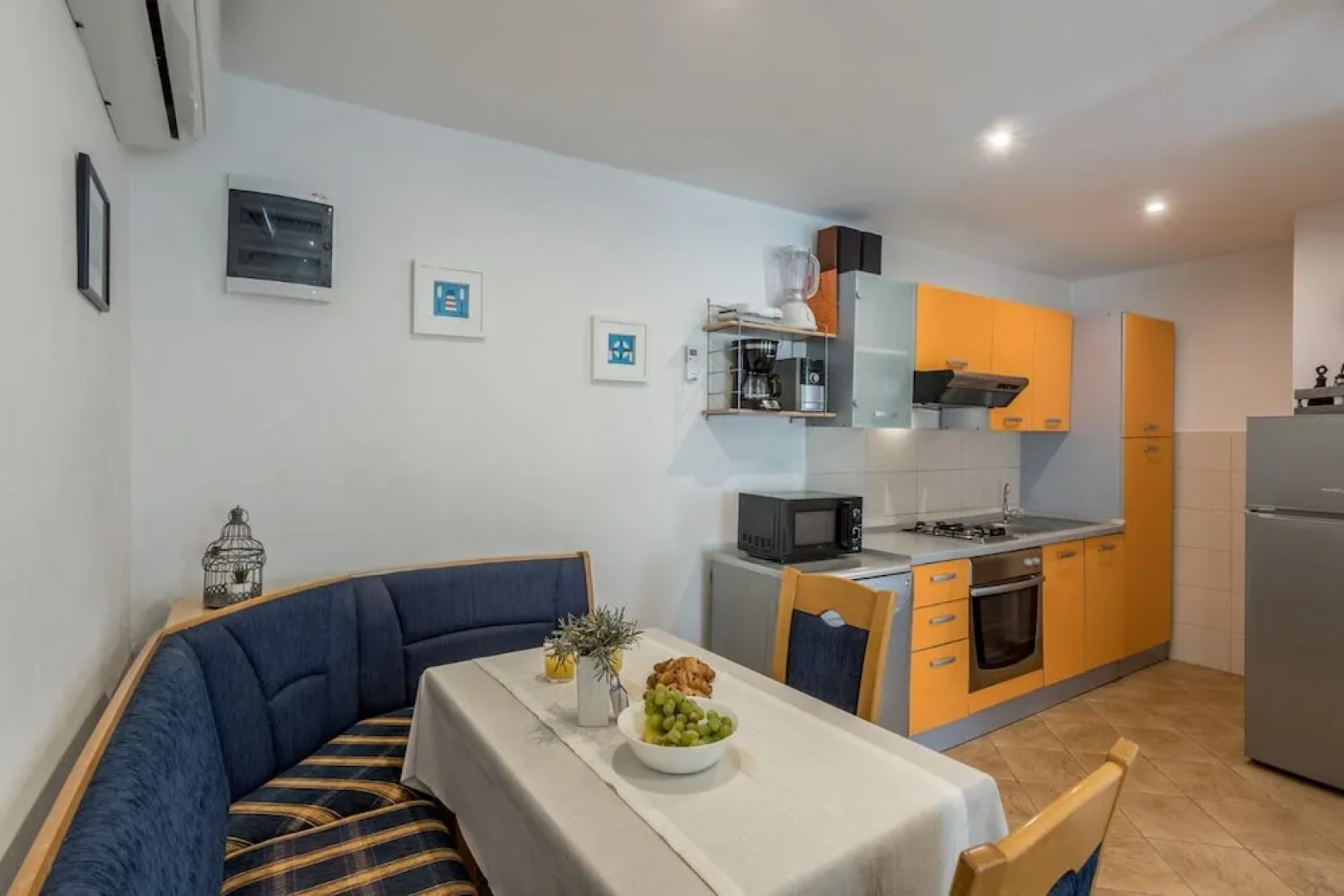 Maslina - Close to the sea - H