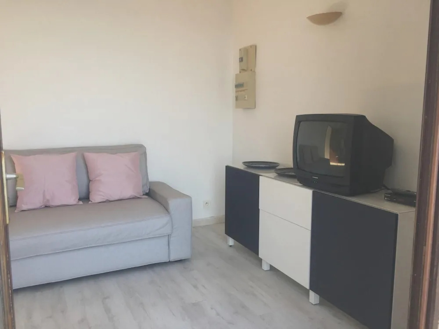 Apartment With one Bedroom in Pietranera, With Wonderful sea View and Terrace