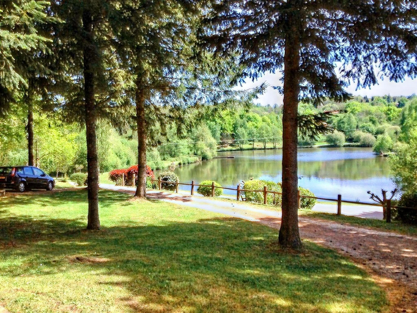 Serene Holiday Home in Cussac with Private Terrace, Barbeque