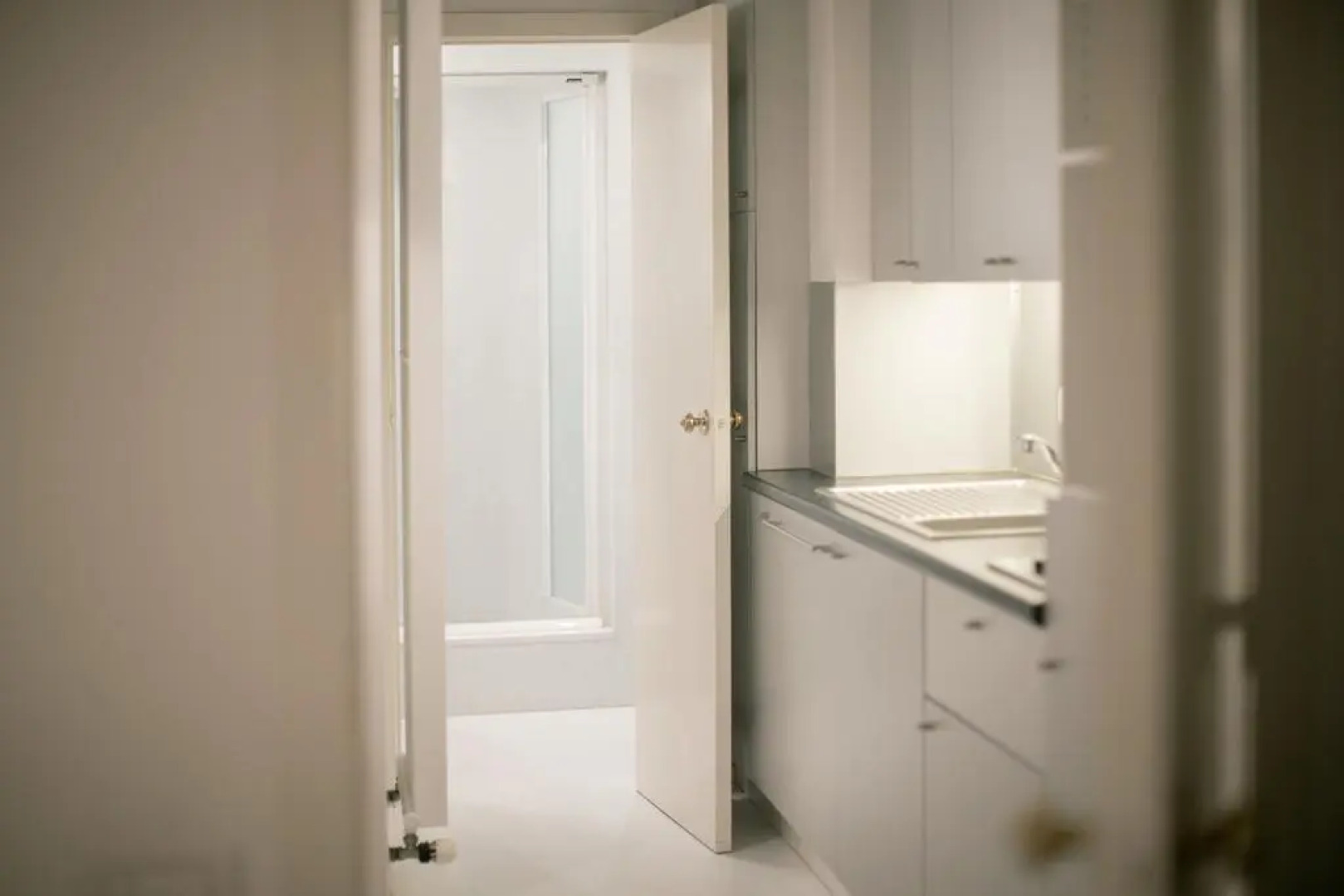 Apartment Wake up in Art