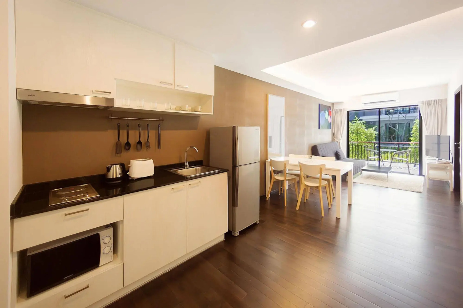 The Title Condo by TropicLook