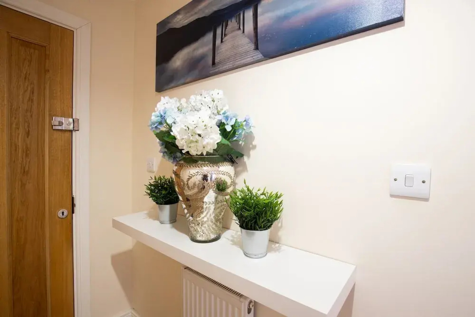 Velvet 1-bedroom Apartment With Balcony, Hoddesdon