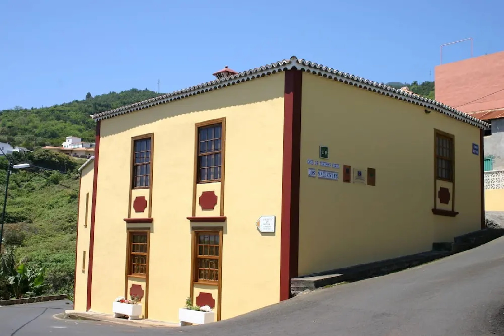 Los Nacientes Cordero by Isla Bonita