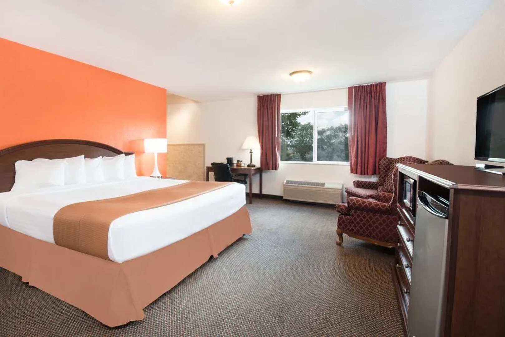 Howard Johnson Inn and Suites Oacoma