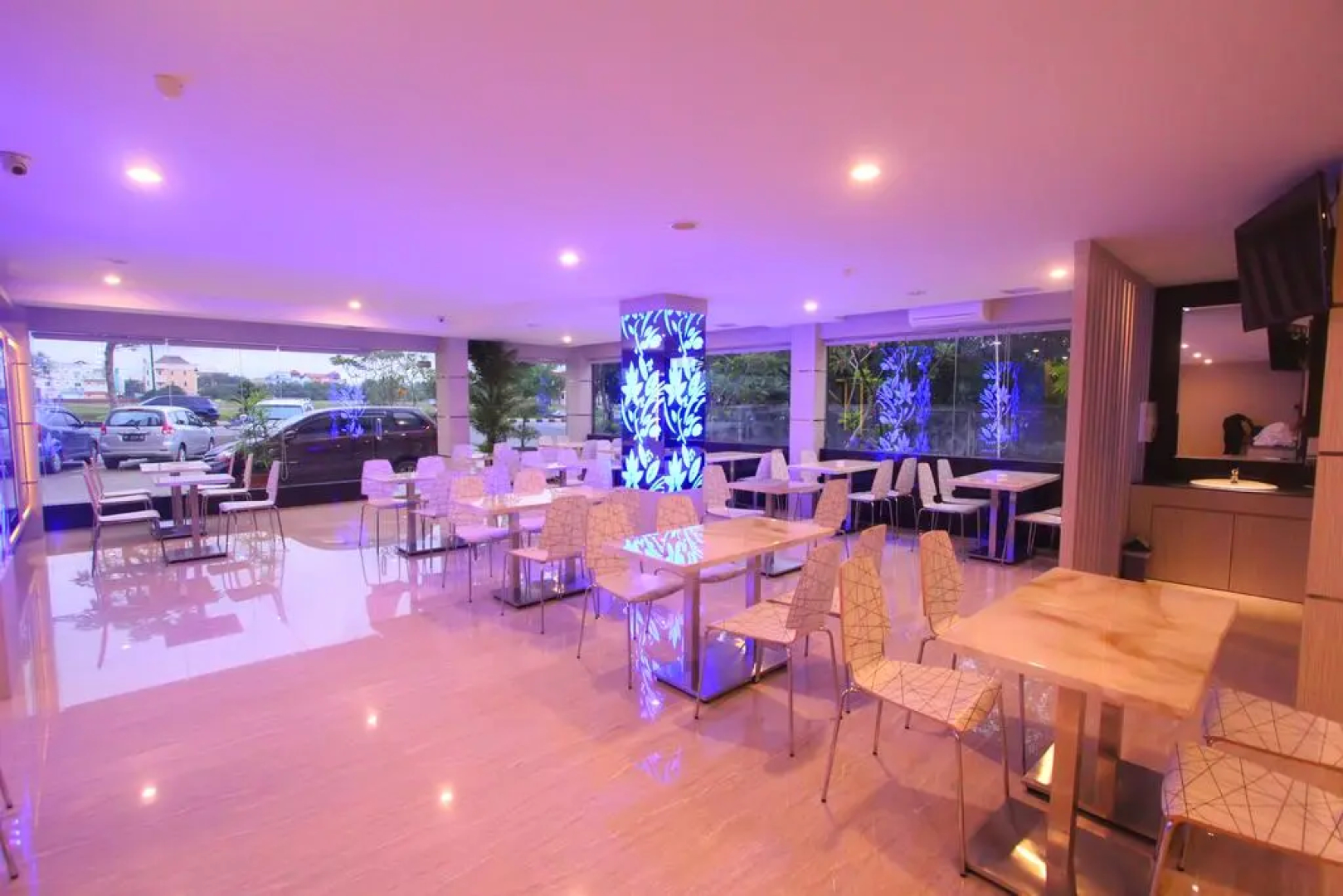 Lovina Inn Hotel Batam