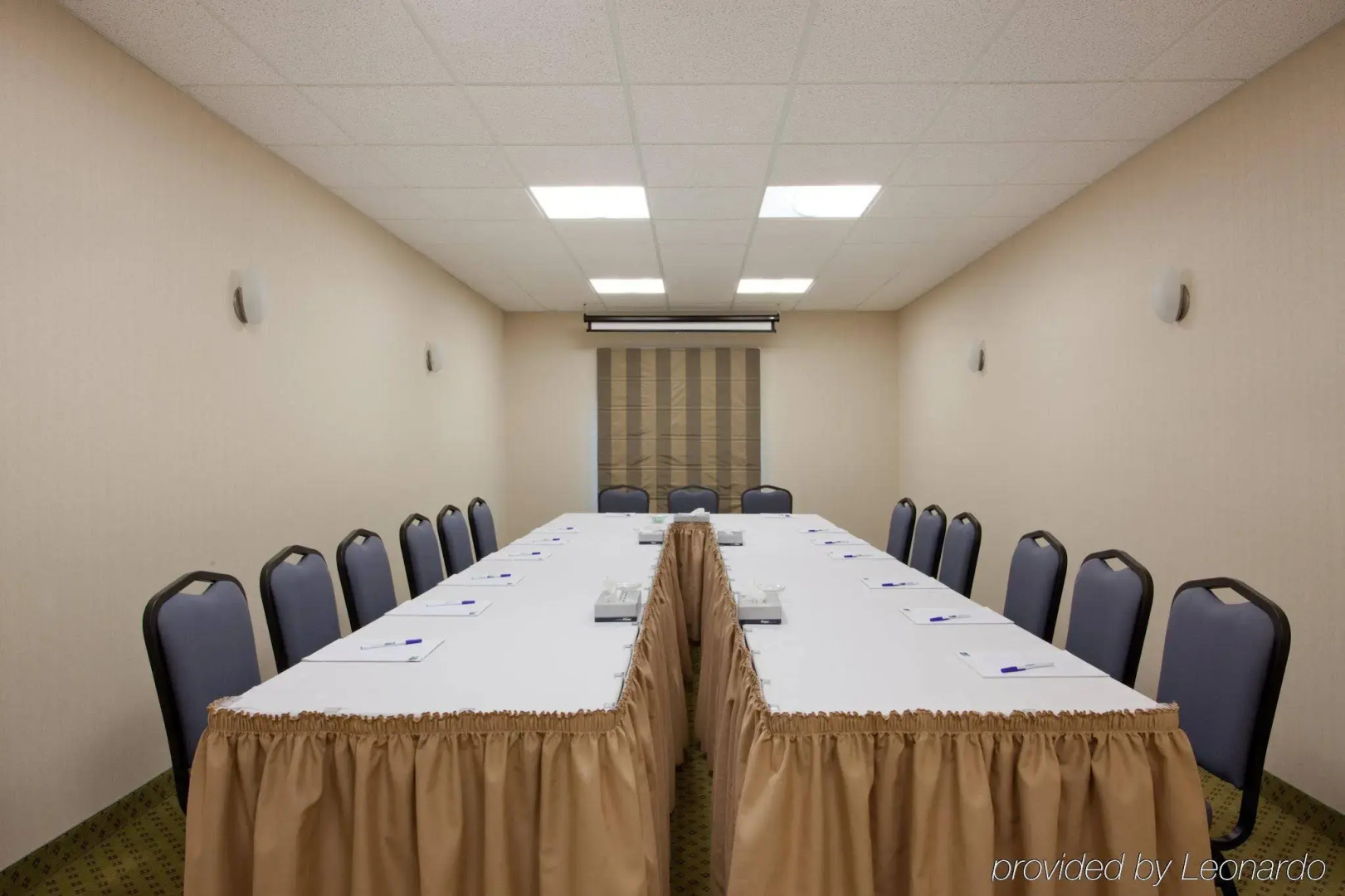 Holiday Inn Express Hotel & Suites Airport Dieppe by IHG