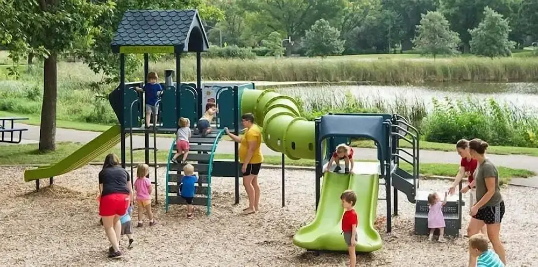 Charming Getaway 4BR 3Bath Hot Tub