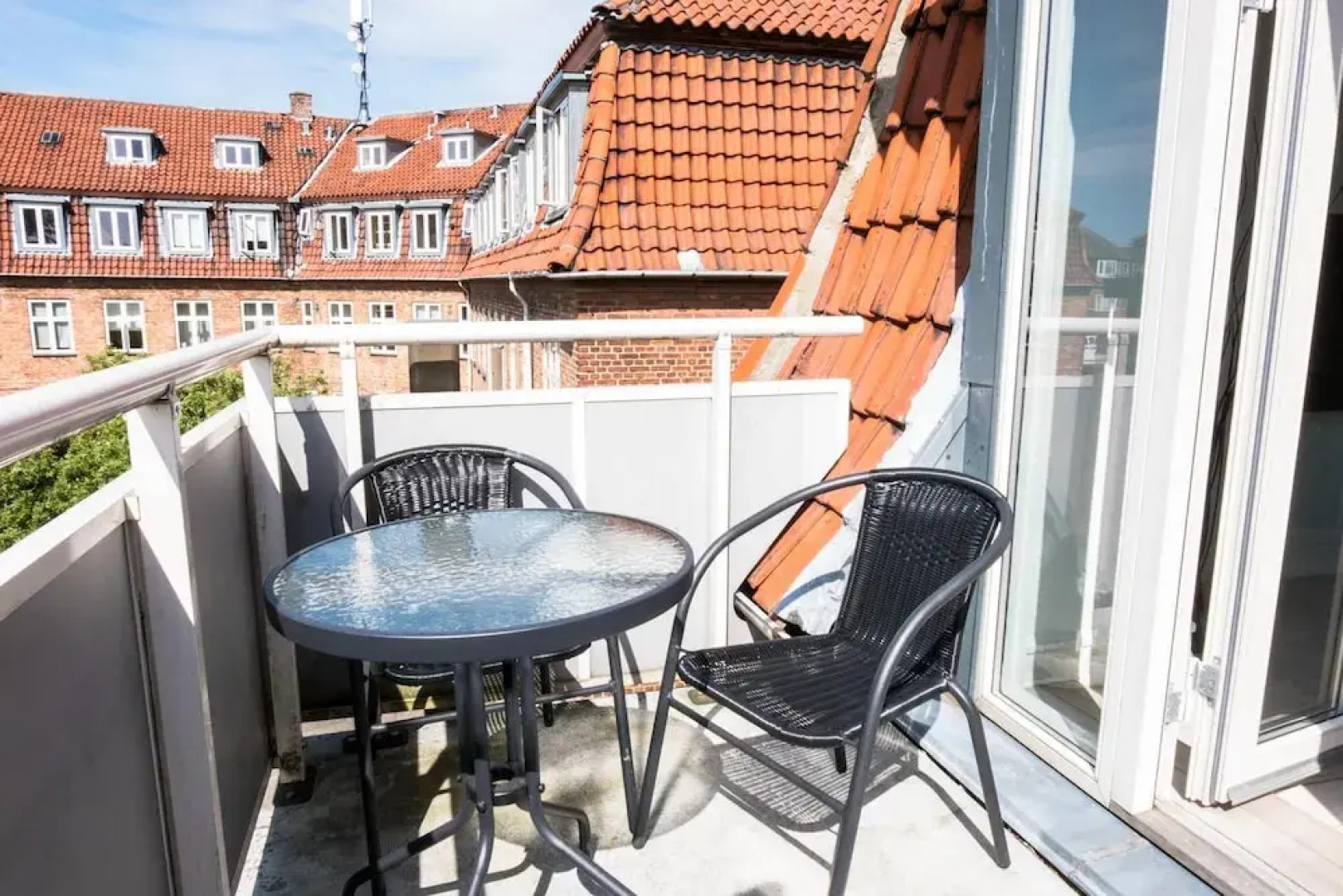 Nice 2-bed in Hellerup w Balcony