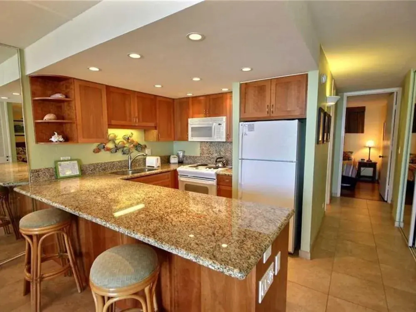 Pohailani 128 by RedAwning