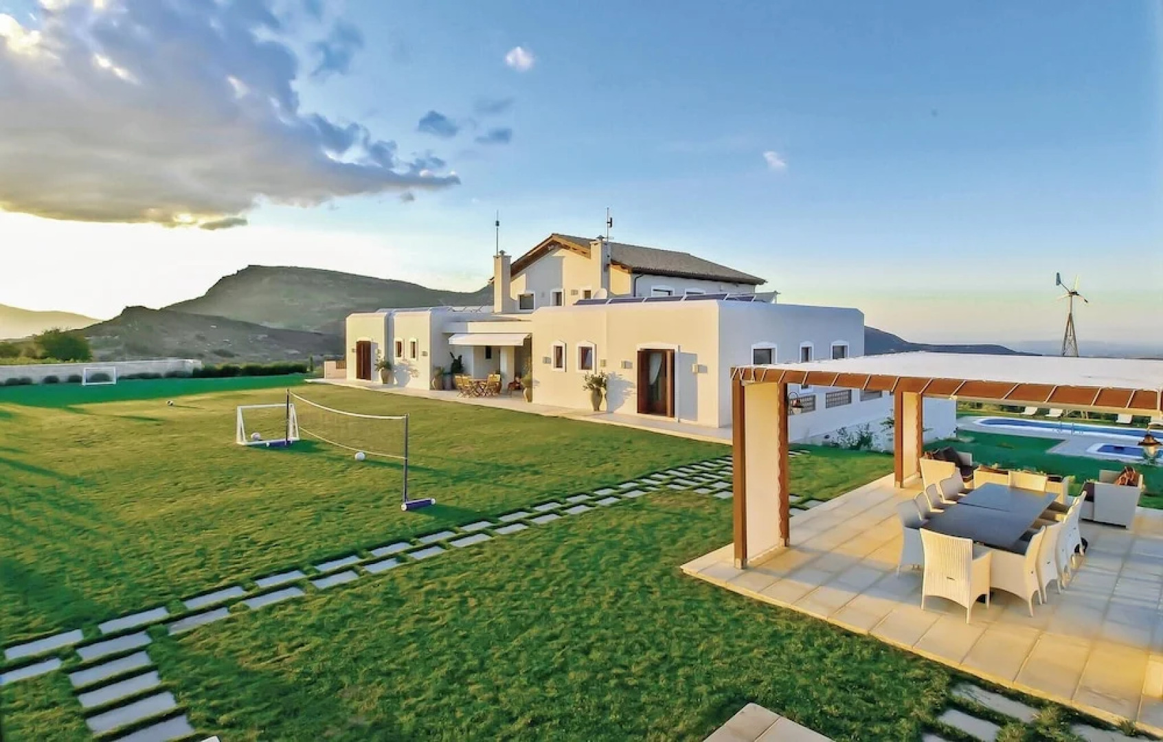 Stunning Home in Houdetsi,heraklio With 6 Bedrooms, Internet and Outdoor Swimming Pool