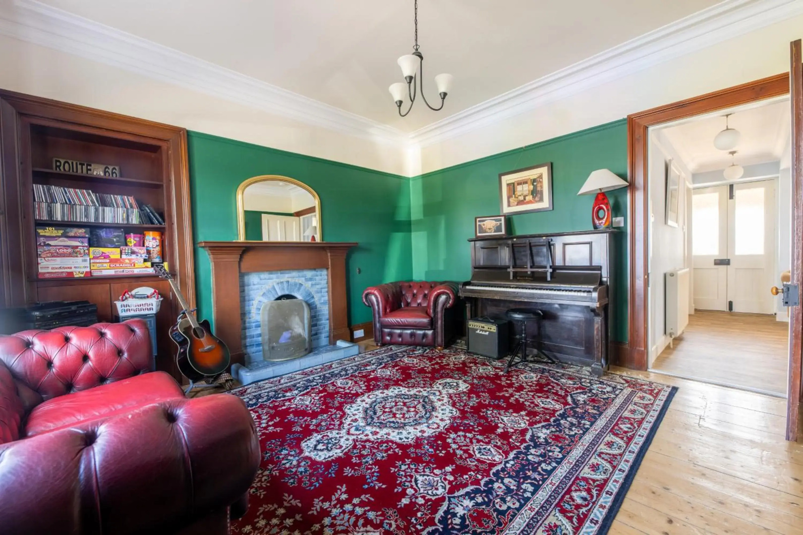 Seaview House - A Traditional Home by the Beach