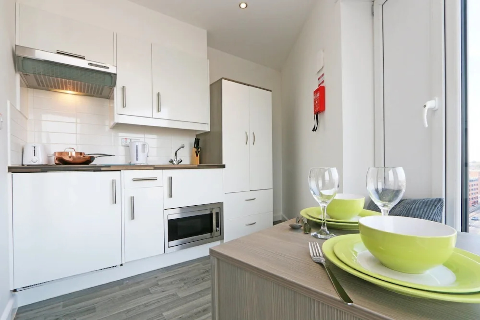 B4H Studios - The Hatbox