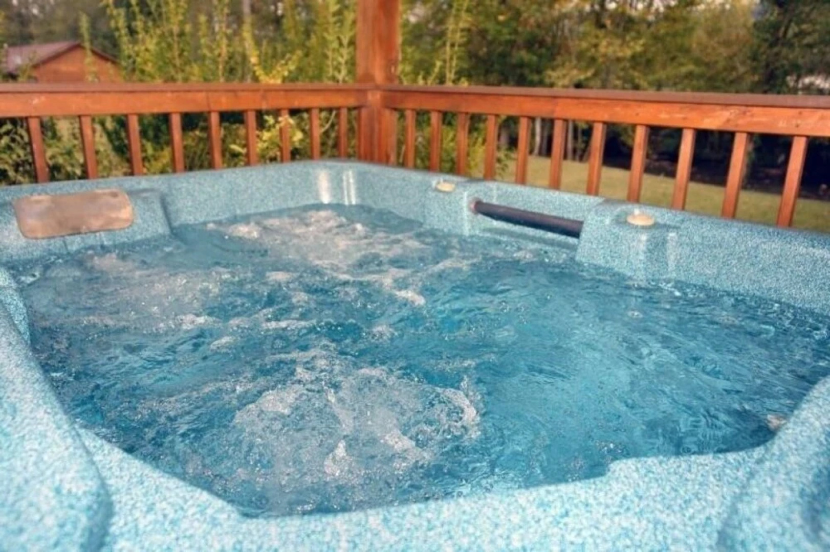 Lamb's Cabin by the Creek - 3 Br Cabin