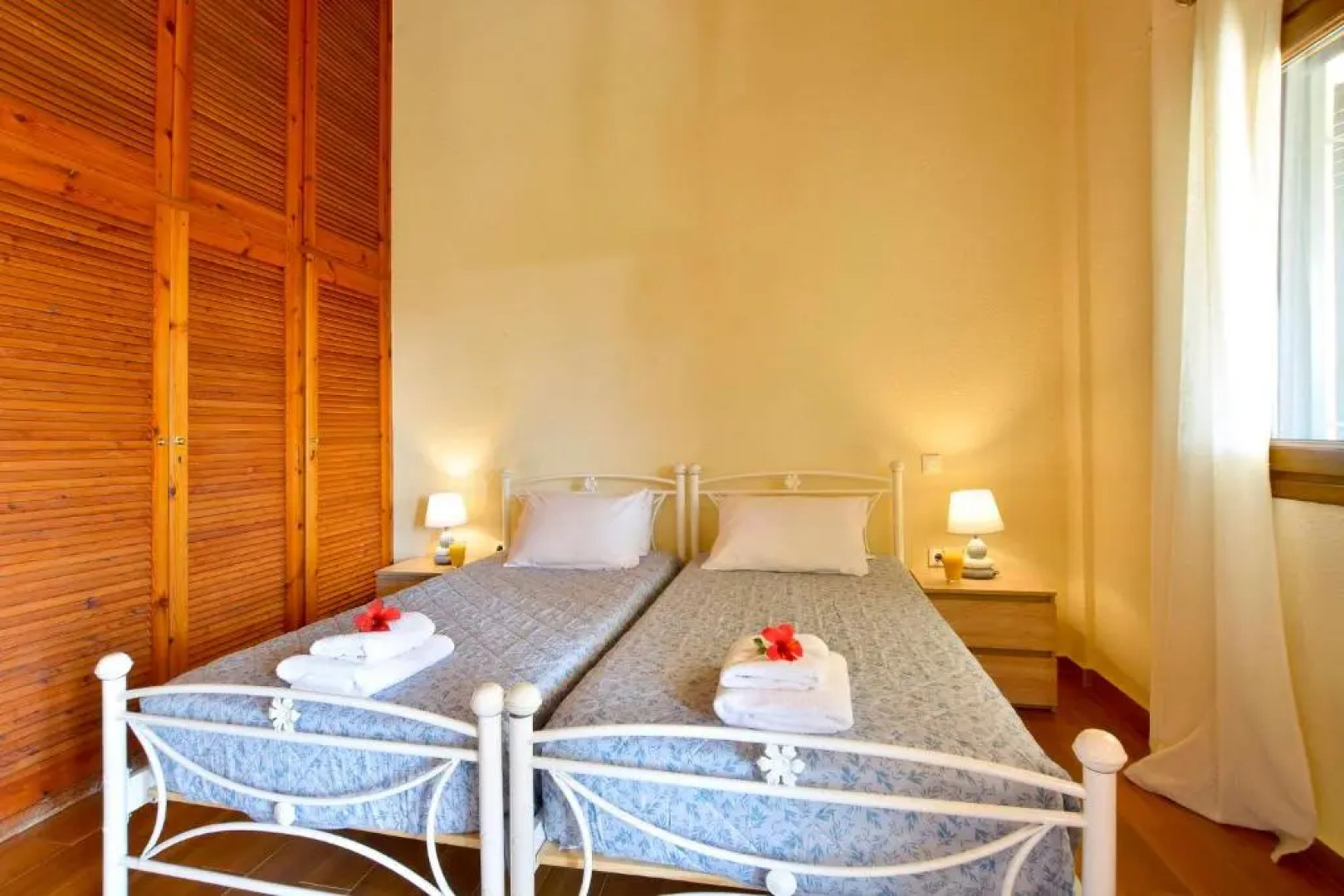 Renata Rooms & Studios