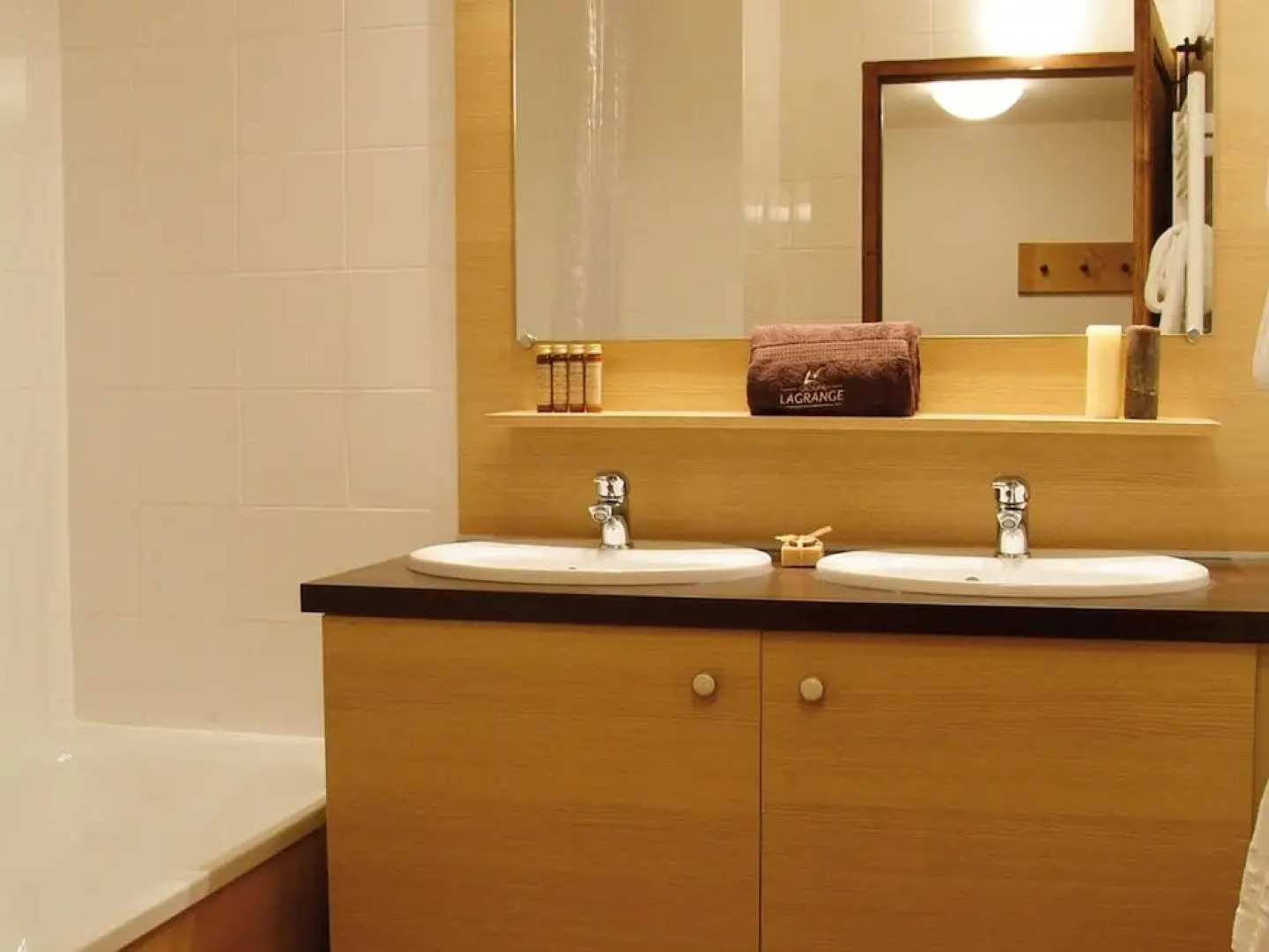 Comfortable Studio in Brides les Bains 600m From the Skilift