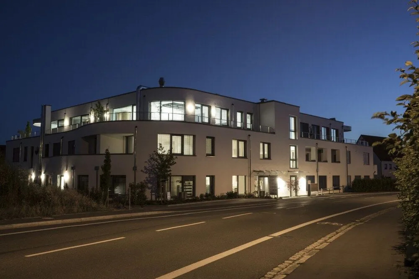 7 Hotel & Boardinghouse