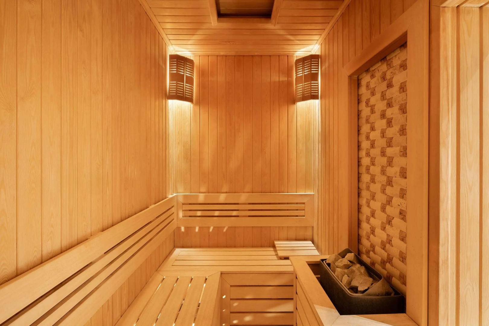 Ramada Hotel & Suites by Wyndham Erbil 32 Park