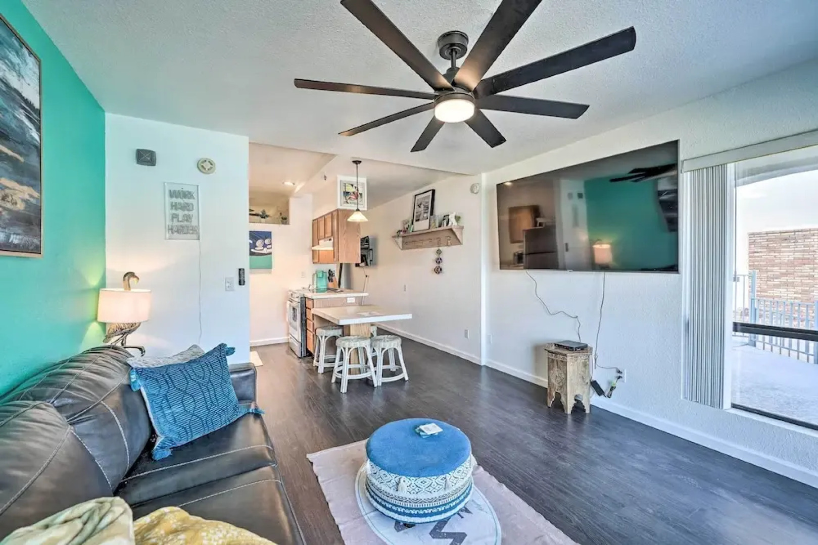 Parker Studio Nestled on the Colorado River!