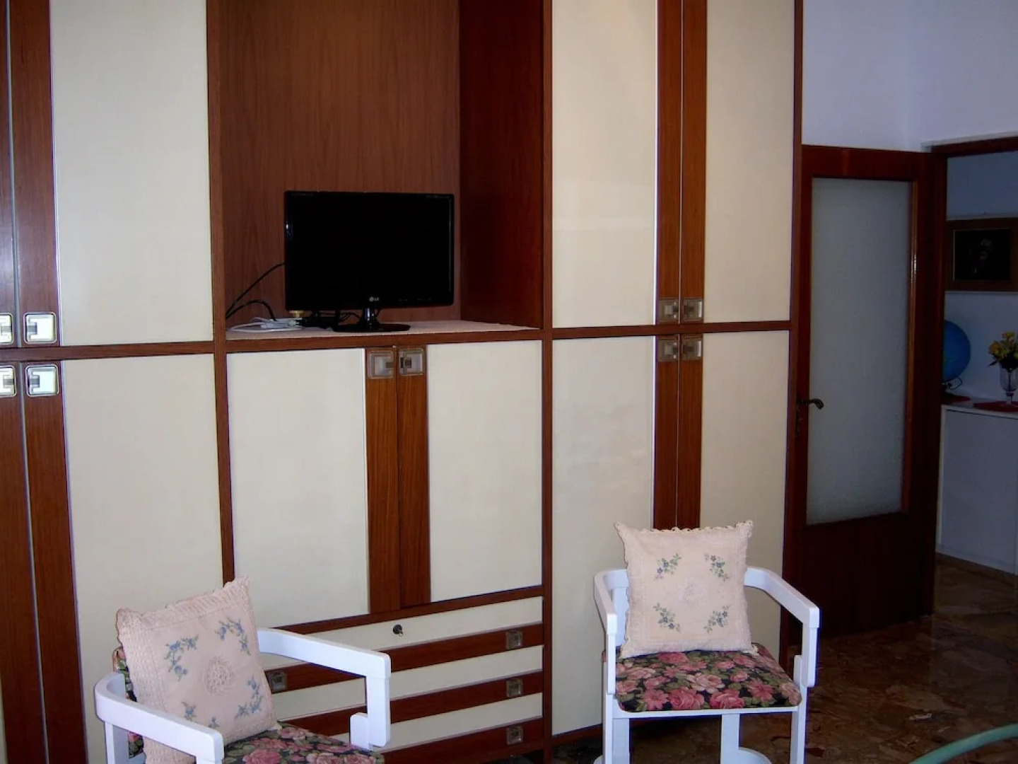 Bed and Breakfast Geckos