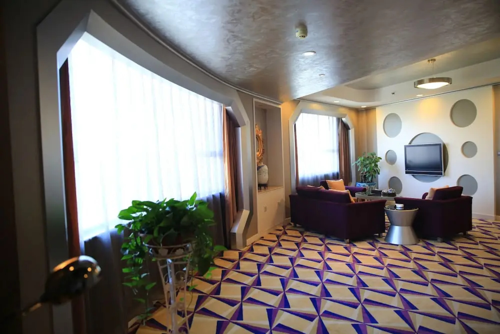 Yaxiang Jinling Palace