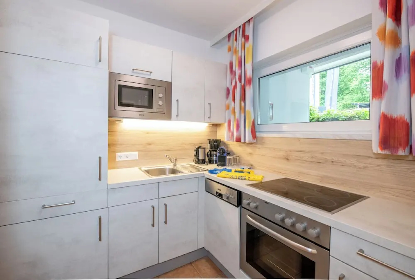 Barry Memle Lake Side Resort