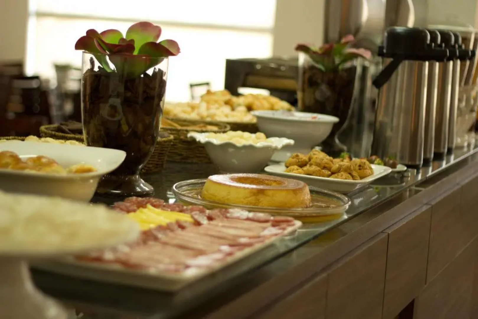 BOMBONATO HOTEL - Fácil Acesso ao Aeroporto e parque de Exposições ABCZ