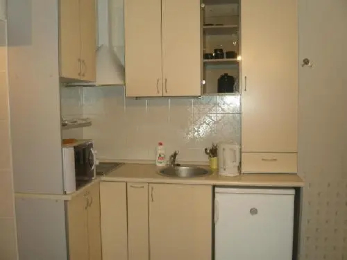 Naiza Guesthouse and Apartments