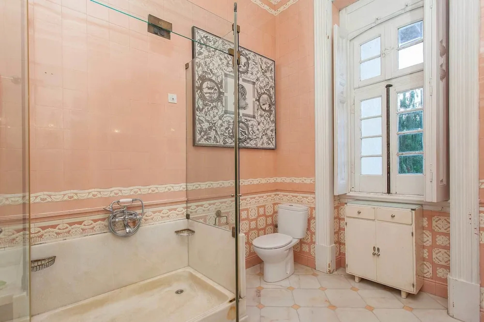 The Romantic Suites & Garden Guest House - Adults Only