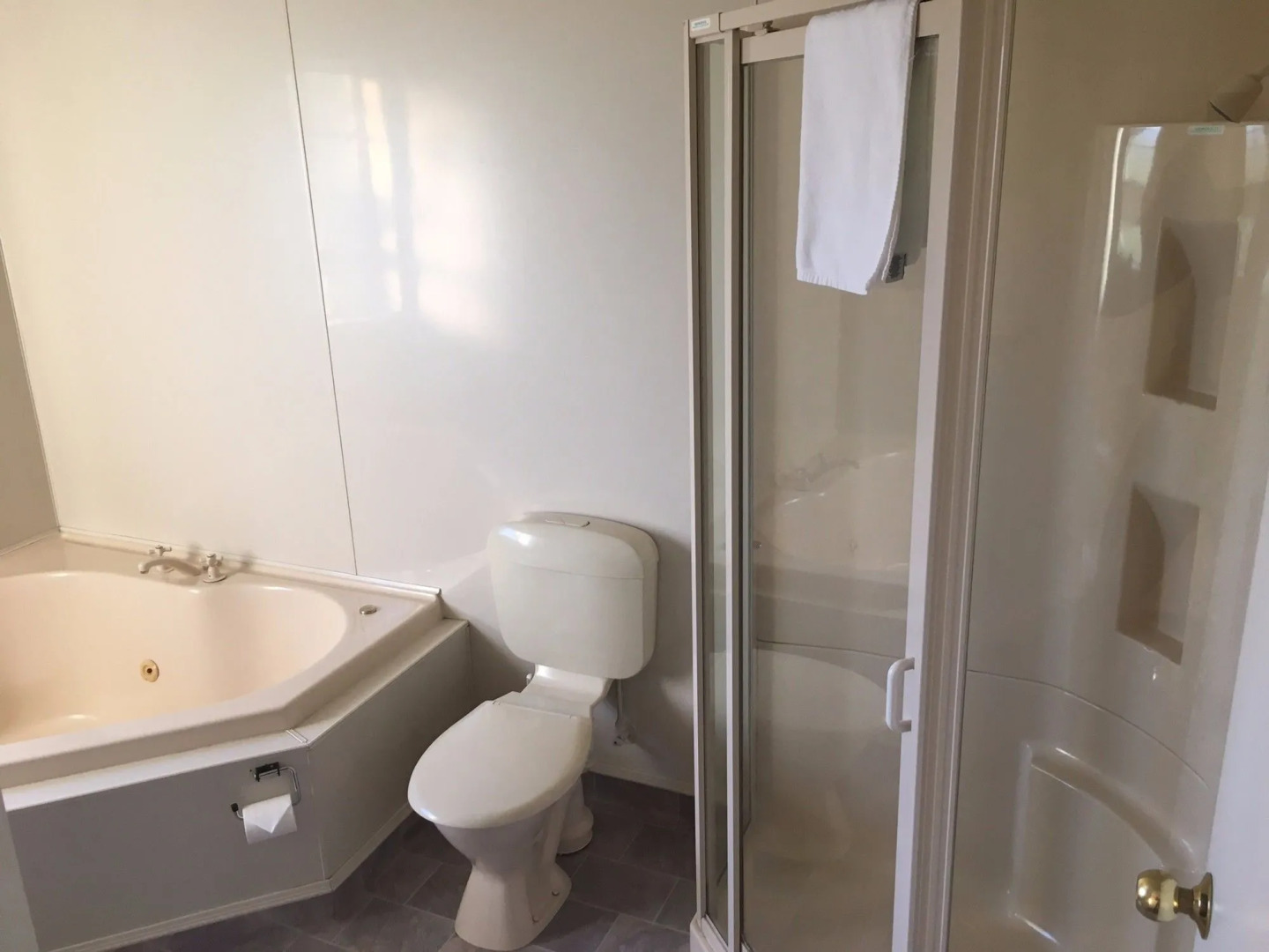 Admirals Motor Lodge