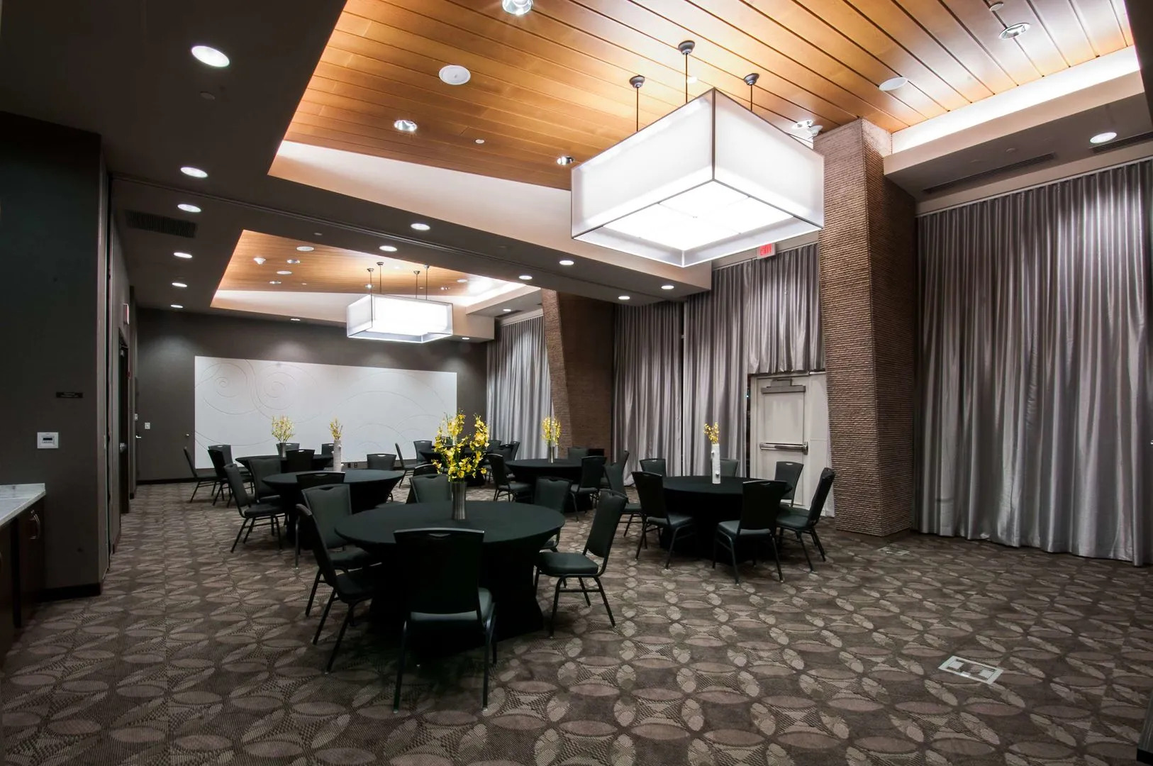 Archer Hotel Falls Church